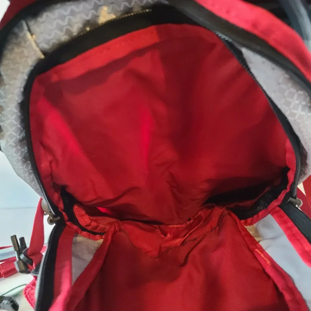 OGIO ATLAS 100 HYDRATION BACKPACK-100 OZ/ 3L BLADDER- CHROME-BLACK/RED ACCENTS